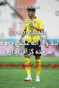 1471912, Tehran, Iran, Iran Football Pro League، Persian Gulf Cup، Week 5، First Leg، Persepolis 0 v 2 Sepahan on 2019/09/26 at Azadi Stadium