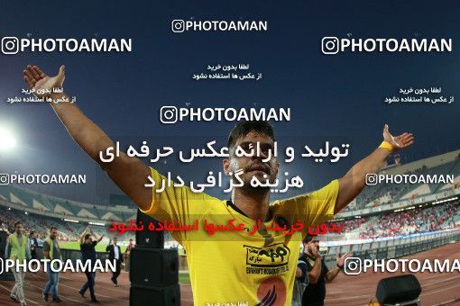 1472000, Tehran, Iran, Iran Football Pro League، Persian Gulf Cup، Week 5، First Leg، Persepolis 0 v 2 Sepahan on 2019/09/26 at Azadi Stadium