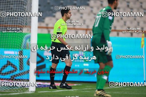 1472200, Tehran, Iran, Iran Football Pro League، Persian Gulf Cup، Week 7، First Leg، Persepolis 2 v 1 Paykan on 2019/10/20 at Azadi Stadium