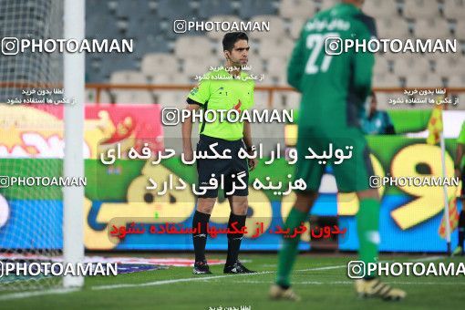 1472185, Tehran, Iran, Iran Football Pro League، Persian Gulf Cup، Week 7، First Leg، Persepolis 2 v 1 Paykan on 2019/10/20 at Azadi Stadium