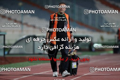 1699165, Tehran, Iran, Iran Football Pro League، Persian Gulf Cup، Week 7، First Leg، Persepolis 2 v 1 Paykan on 2019/10/20 at Azadi Stadium