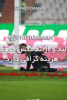 1481841, Tehran, , Iran Football Pro League، Persian Gulf Cup، Week 11، First Leg، Persepolis 0 v 1 Naft M Soleyman on 2019/11/22 at Azadi Stadium