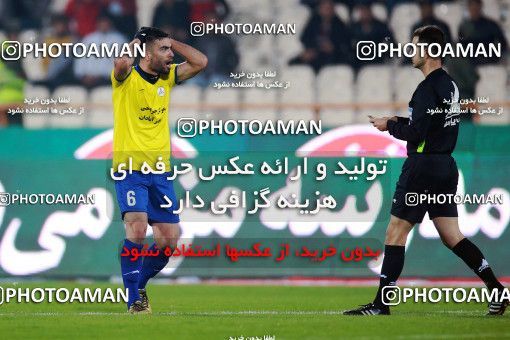 1482029, Tehran, , Iran Football Pro League، Persian Gulf Cup، Week 11، First Leg، Persepolis 0 v 1 Naft M Soleyman on 2019/11/22 at Azadi Stadium