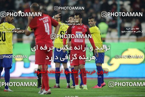 1700218, Tehran, , Iran Football Pro League، Persian Gulf Cup، Week 11، First Leg، Persepolis 0 v 1 Naft M Soleyman on 2019/11/22 at Azadi Stadium
