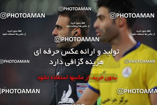 1700140, Tehran, , Iran Football Pro League، Persian Gulf Cup، Week 11، First Leg، Persepolis 0 v 1 Naft M Soleyman on 2019/11/22 at Azadi Stadium