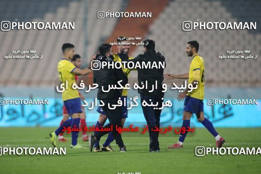 1700151, Tehran, , Iran Football Pro League، Persian Gulf Cup، Week 11، First Leg، Persepolis 0 v 1 Naft M Soleyman on 2019/11/22 at Azadi Stadium