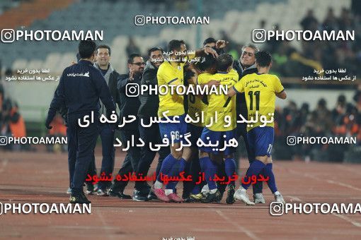 1613352, Tehran, , Iran Football Pro League، Persian Gulf Cup، Week 11، First Leg، Persepolis 0 v 1 Naft M Soleyman on 2019/11/22 at Azadi Stadium
