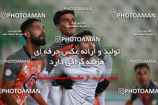 1483092, Tehran, , Iran Football Pro League، Persian Gulf Cup، Week 11، First Leg، Saipa 0 v 0 Shahin Shahrdari Boushehr on 2019/11/24 at Shahid Dastgerdi Stadium