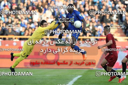 1492937, Iran Football Pro League، Persian Gulf Cup، Week 13، First Leg، 2019/12/05، Tehran,Shahr Qods، Azadi Stadium، Esteghlal 1 - 0 Padideh Mashhad