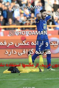 1492938, Tehran,Shahr Qods, Iran, Iran Football Pro League، Persian Gulf Cup، Week 13، First Leg، Esteghlal 1 v 0 Padideh Mashhad on 2019/12/05 at Azadi Stadium
