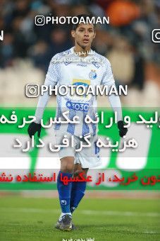 1493058, Tehran, , Iran Football Pro League، Persian Gulf Cup، Week 14، First Leg، Paykan 2 v 2 Esteghlal on 2019/12/09 at Azadi Stadium