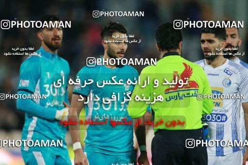 1493098, Tehran, , Iran Football Pro League، Persian Gulf Cup، Week 14، First Leg، Paykan 2 v 2 Esteghlal on 2019/12/09 at Azadi Stadium
