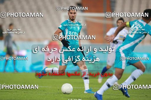 1493072, Tehran, , Iran Football Pro League، Persian Gulf Cup، Week 14، First Leg، Paykan 2 v 2 Esteghlal on 2019/12/09 at Azadi Stadium