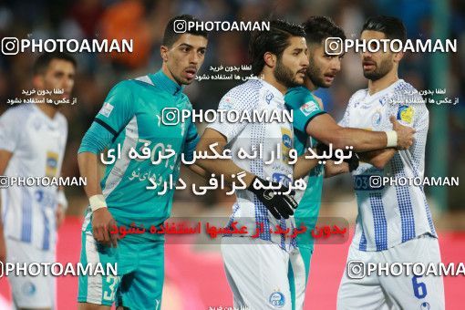 1493143, Tehran, , Iran Football Pro League، Persian Gulf Cup، Week 14، First Leg، Paykan 2 v 2 Esteghlal on 2019/12/09 at Azadi Stadium