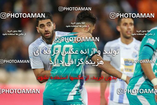 1493136, Tehran, , Iran Football Pro League، Persian Gulf Cup، Week 14، First Leg، Paykan 2 v 2 Esteghlal on 2019/12/09 at Azadi Stadium
