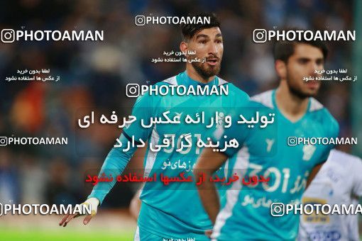 1493077, Tehran, , Iran Football Pro League، Persian Gulf Cup، Week 14، First Leg، Paykan 2 v 2 Esteghlal on 2019/12/09 at Azadi Stadium