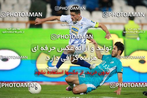 1492999, Tehran, , Iran Football Pro League، Persian Gulf Cup، Week 14، First Leg، Paykan 2 v 2 Esteghlal on 2019/12/09 at Azadi Stadium