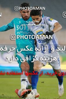 1493051, Tehran, , Iran Football Pro League، Persian Gulf Cup، Week 14، First Leg، Paykan 2 v 2 Esteghlal on 2019/12/09 at Azadi Stadium