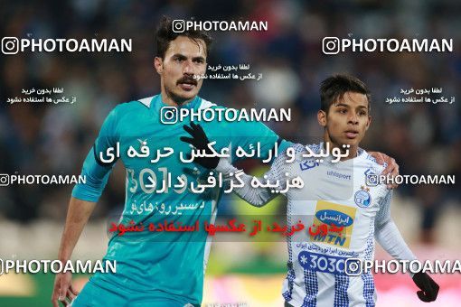 1493033, Tehran, , Iran Football Pro League، Persian Gulf Cup، Week 14، First Leg، Paykan 2 v 2 Esteghlal on 2019/12/09 at Azadi Stadium