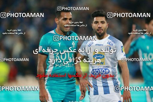 1492987, Tehran, , Iran Football Pro League، Persian Gulf Cup، Week 14، First Leg، Paykan 2 v 2 Esteghlal on 2019/12/09 at Azadi Stadium