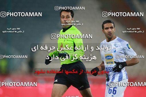 1493240, Tehran, , Iran Football Pro League، Persian Gulf Cup، Week 14، First Leg، Paykan 2 v 2 Esteghlal on 2019/12/09 at Azadi Stadium