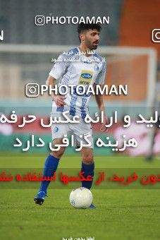 1493249, Tehran, , Iran Football Pro League، Persian Gulf Cup، Week 14، First Leg، Paykan 2 v 2 Esteghlal on 2019/12/09 at Azadi Stadium