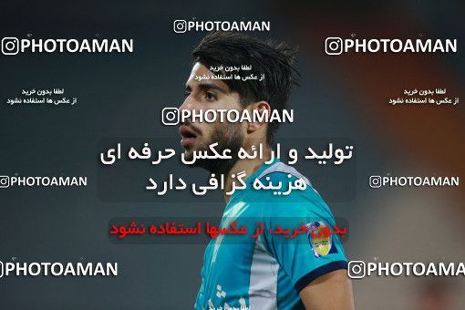 1493183, Tehran, , Iran Football Pro League، Persian Gulf Cup، Week 14، First Leg، Paykan 2 v 2 Esteghlal on 2019/12/09 at Azadi Stadium