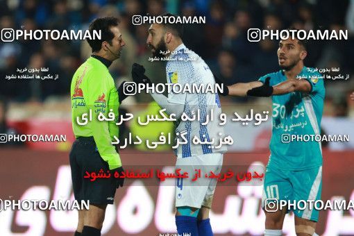 1493319, Tehran, , Iran Football Pro League، Persian Gulf Cup، Week 14، First Leg، Paykan 2 v 2 Esteghlal on 2019/12/09 at Azadi Stadium