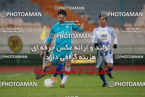 1493337, Tehran, , Iran Football Pro League، Persian Gulf Cup، Week 14، First Leg، Paykan 2 v 2 Esteghlal on 2019/12/09 at Azadi Stadium