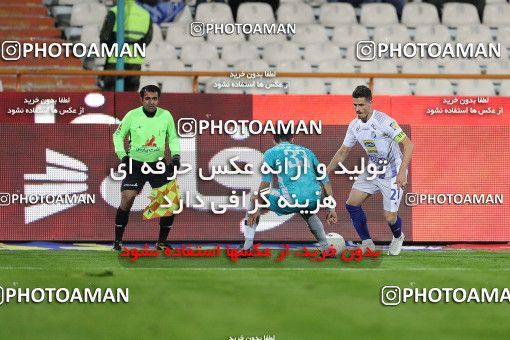1696538, Iran Football Pro League، Persian Gulf Cup، Week 14، First Leg، 2019/12/09، Tehran، Azadi Stadium، Paykan 2 - 2 Esteghlal