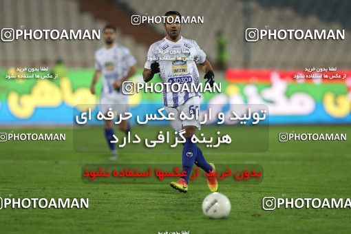 1696546, Tehran, , Iran Football Pro League، Persian Gulf Cup، Week 14، First Leg، Paykan 2 v 2 Esteghlal on 2019/12/09 at Azadi Stadium