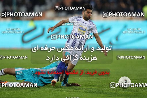 1696526, Tehran, , Iran Football Pro League، Persian Gulf Cup، Week 14، First Leg، Paykan 2 v 2 Esteghlal on 2019/12/09 at Azadi Stadium