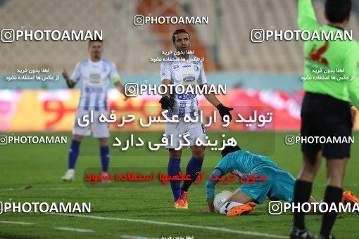 1696616, Tehran, , Iran Football Pro League، Persian Gulf Cup، Week 14، First Leg، Paykan 2 v 2 Esteghlal on 2019/12/09 at Azadi Stadium