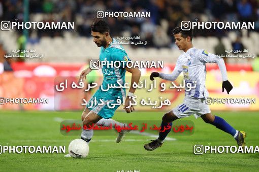 1820647, Tehran, , Iran Football Pro League، Persian Gulf Cup، Week 14، First Leg، Paykan 2 v 2 Esteghlal on 2019/12/09 at Azadi Stadium