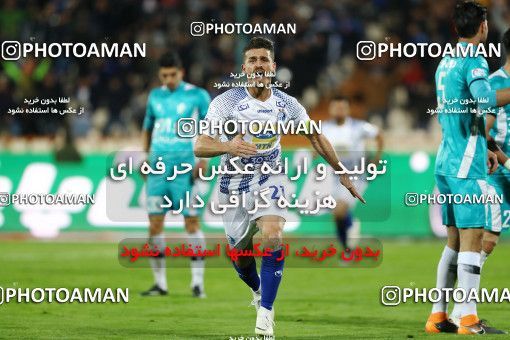 1820643, Tehran, , Iran Football Pro League، Persian Gulf Cup، Week 14، First Leg، Paykan 2 v 2 Esteghlal on 2019/12/09 at Azadi Stadium
