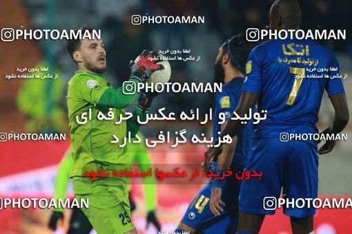 1498275, Tehran, , Iran Football Pro League، Persian Gulf Cup، Week 15، First Leg، Esteghlal 4 v 1 Shahin Shahrdari Boushehr on 2019/12/14 at Azadi Stadium