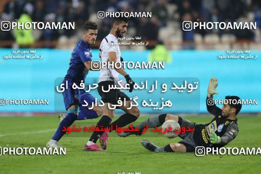 1696776, Tehran, , Iran Football Pro League، Persian Gulf Cup، Week 15، First Leg، Esteghlal 4 v 1 Shahin Shahrdari Boushehr on 2019/12/14 at Azadi Stadium
