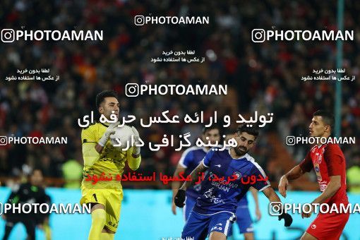 1820877, Tehran, Iran, Iran Football Pro League، Persian Gulf Cup، Week 14، First Leg، Persepolis 2 v 1 Gol Gohar Sirjan on 2019/12/10 at Azadi Stadium