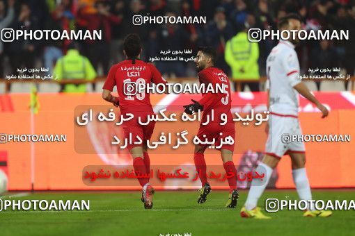 1821546, Tehran, , Iran Football Pro League، Persian Gulf Cup، Week 12، First Leg، Persepolis 1 v 0 Nassaji Qaemshahr on 2019/12/27 at Azadi Stadium
