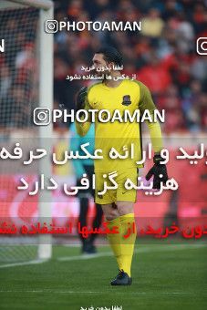 1503648, Tehran, , Iran Football Pro League، Persian Gulf Cup، Week 12، First Leg، Persepolis 1 v 0 Nassaji Qaemshahr on 2019/12/27 at Azadi Stadium