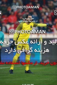 1503620, Tehran, , Iran Football Pro League، Persian Gulf Cup، Week 12، First Leg، Persepolis 1 v 0 Nassaji Qaemshahr on 2019/12/27 at Azadi Stadium