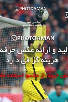 1503663, Tehran, , Iran Football Pro League، Persian Gulf Cup، Week 12، First Leg، Persepolis 1 v 0 Nassaji Qaemshahr on 2019/12/27 at Azadi Stadium