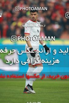1503596, Tehran, , Iran Football Pro League، Persian Gulf Cup، Week 12، First Leg، Persepolis 1 v 0 Nassaji Qaemshahr on 2019/12/27 at Azadi Stadium