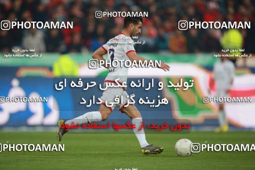 1503644, Tehran, , Iran Football Pro League، Persian Gulf Cup، Week 12، First Leg، Persepolis 1 v 0 Nassaji Qaemshahr on 2019/12/27 at Azadi Stadium