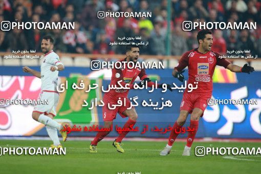 1503555, Tehran, , Iran Football Pro League، Persian Gulf Cup، Week 12، First Leg، Persepolis 1 v 0 Nassaji Qaemshahr on 2019/12/27 at Azadi Stadium
