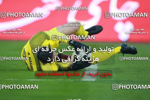 1503573, Tehran, , Iran Football Pro League، Persian Gulf Cup، Week 12، First Leg، Persepolis 1 v 0 Nassaji Qaemshahr on 2019/12/27 at Azadi Stadium