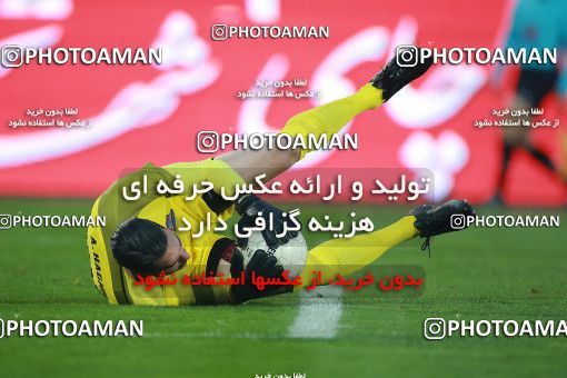 1503582, Tehran, , Iran Football Pro League، Persian Gulf Cup، Week 12، First Leg، Persepolis 1 v 0 Nassaji Qaemshahr on 2019/12/27 at Azadi Stadium