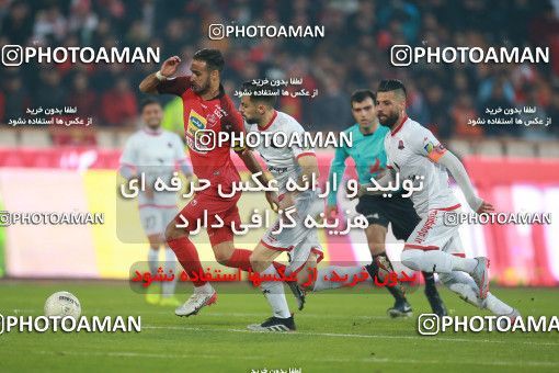 1503694, Tehran, , Iran Football Pro League، Persian Gulf Cup، Week 12، First Leg، Persepolis 1 v 0 Nassaji Qaemshahr on 2019/12/27 at Azadi Stadium