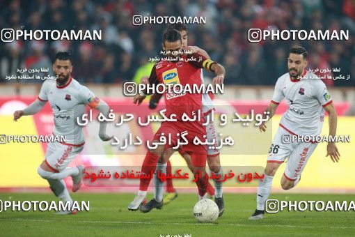1503735, Tehran, , Iran Football Pro League، Persian Gulf Cup، Week 12، First Leg، Persepolis 1 v 0 Nassaji Qaemshahr on 2019/12/27 at Azadi Stadium