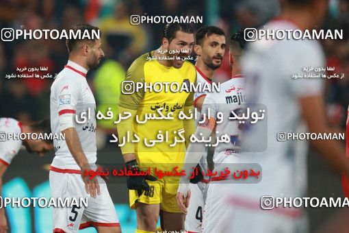 1503697, Tehran, , Iran Football Pro League، Persian Gulf Cup، Week 12، First Leg، Persepolis 1 v 0 Nassaji Qaemshahr on 2019/12/27 at Azadi Stadium